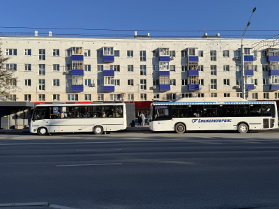 Автобусы «Башавтотранса» на остановке «Дом Печати»