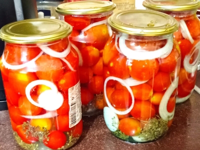 Маринованные томаты