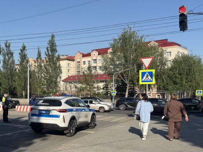 Полицейский автомобиль