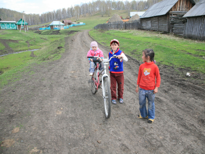 Дети в деревне