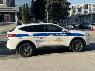 Полицейский автомобиль