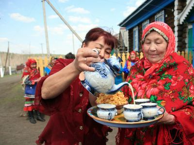 Встреча гостей кумысом