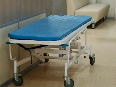 Медицинская кушетка