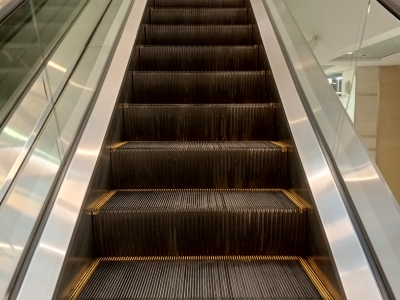 Эскалатор в торговом центре